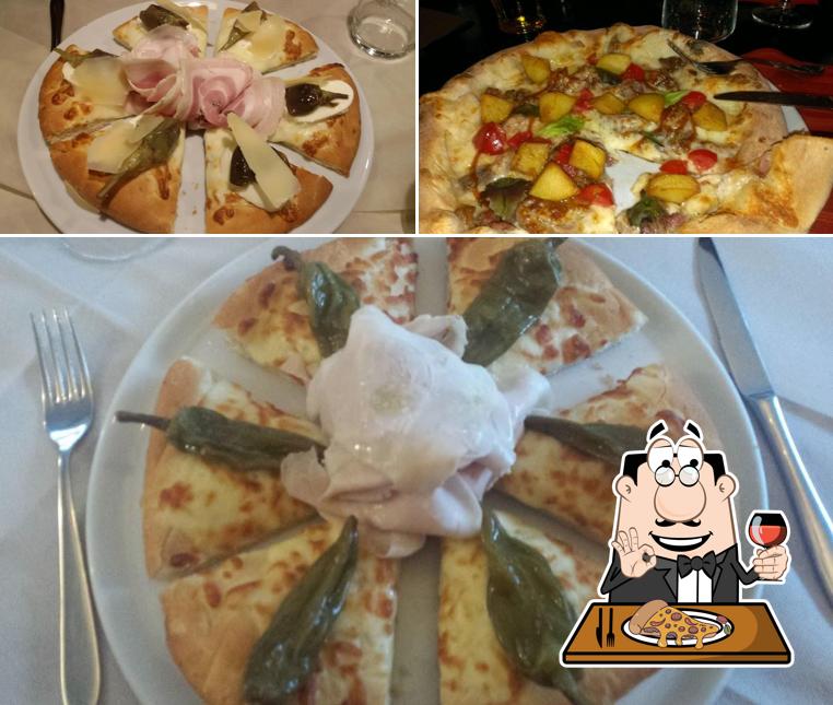 Scegli una pizza a MOLO5 - Venice Nightclub