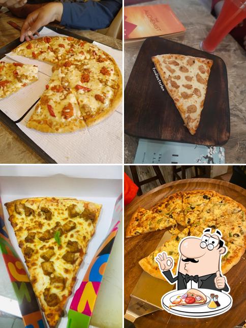 Get pizza at Chicago Pizza Bhubaneswar Best Pizza in Bhubaneswar