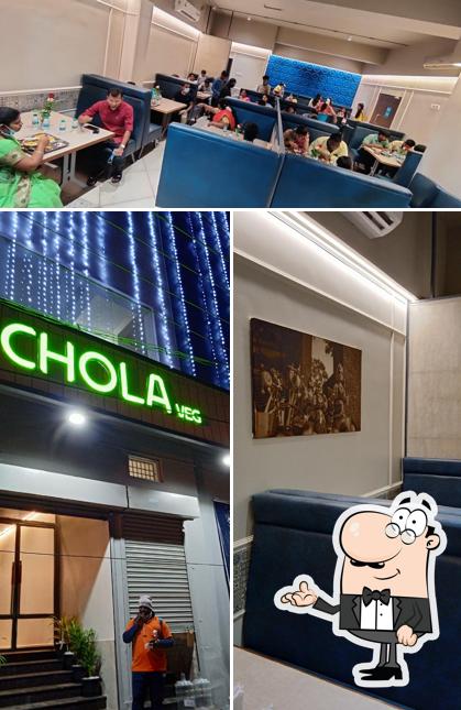 The interior of De chola veg restaurant