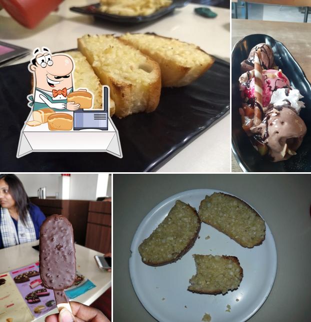 Garlic bread at Havmour Eatery