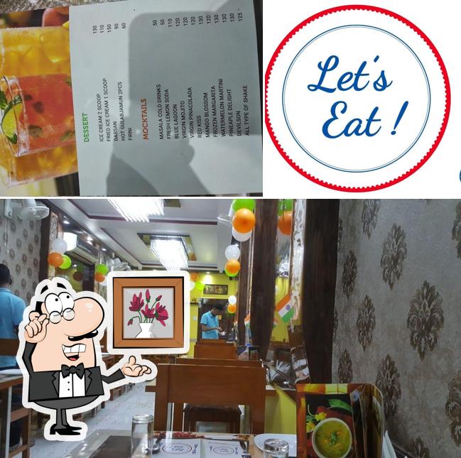 The interior of Let's EAT