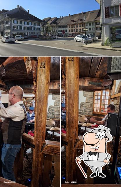La foto della esterno e cibo di Restaurant Pöstli