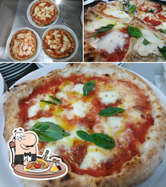 A Imperial BEACH Stabilimento balneare Rocca Imperiale, puoi ordinare una bella pizza