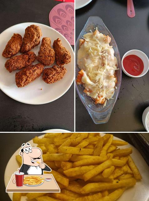 French fries at Pep & Lip Barbecue Cafe