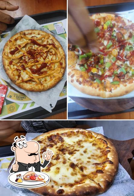 At Pizza ricotta Vatakara, you can order pizza