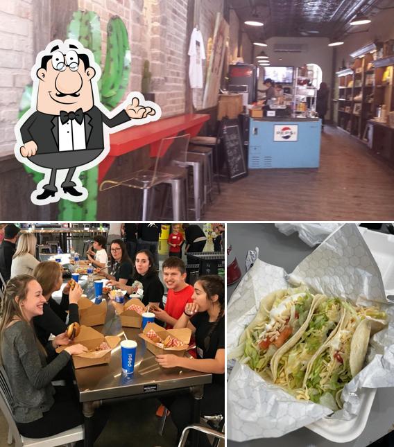 Voici la photo indiquant la intérieur et nourriture sur Back Alley Burrito