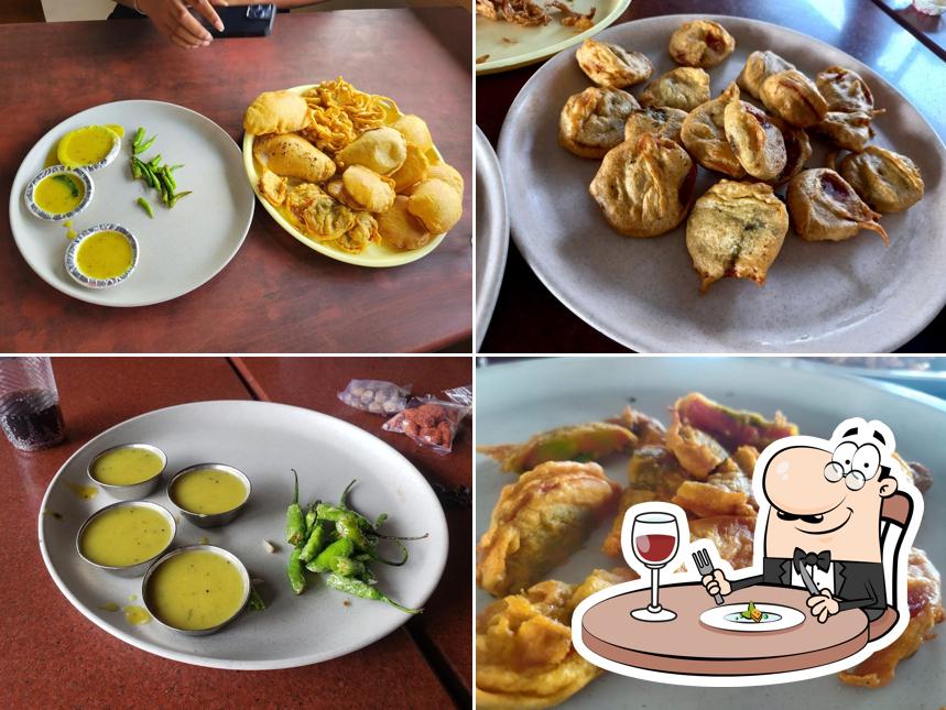 Meals at Kanaiya Bhajiya House & Chinese