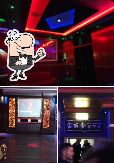 Siediti a un tavolo di PolyGram KTV Karaoke