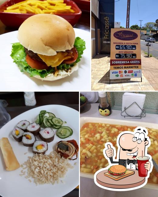 Os hambúrgueres do Fricassê Restaurante irão satisfazer uma variedade de gostos