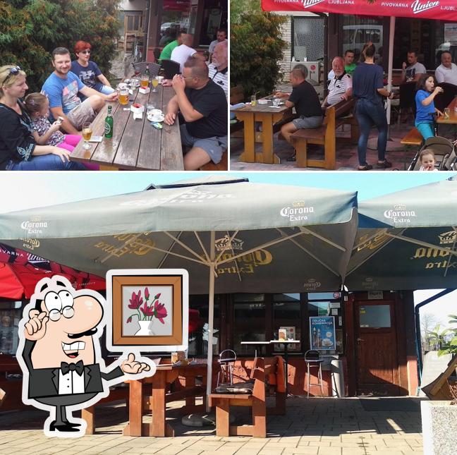 Gli interni di KEMM BAR