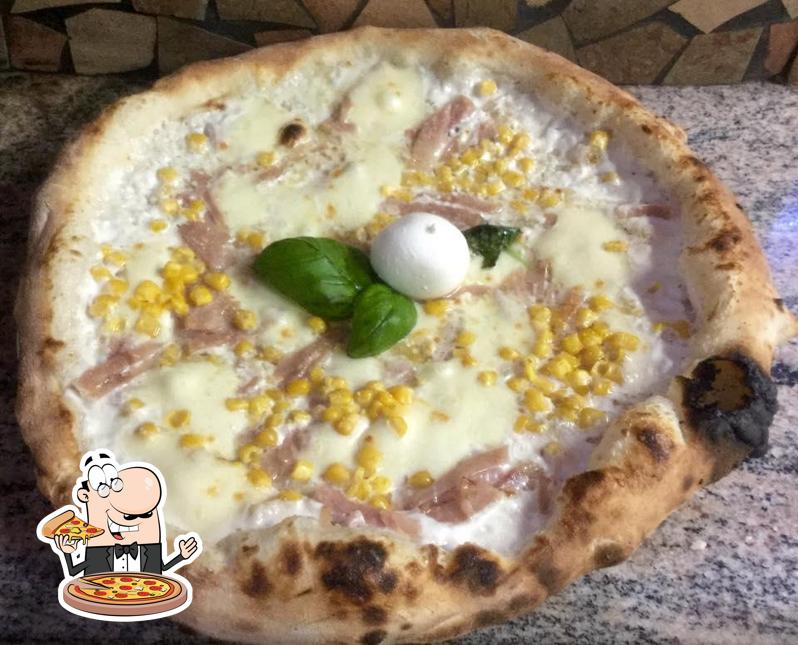 Ordina tra le molte varianti di pizza
