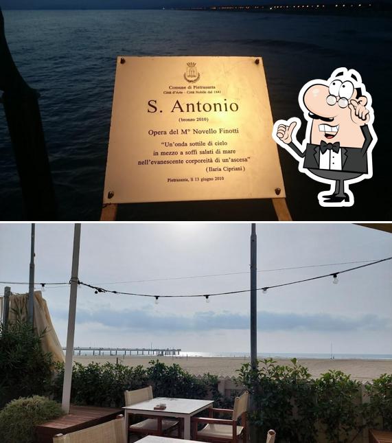 Dai un'occhiata agli interni di Bagno Italia