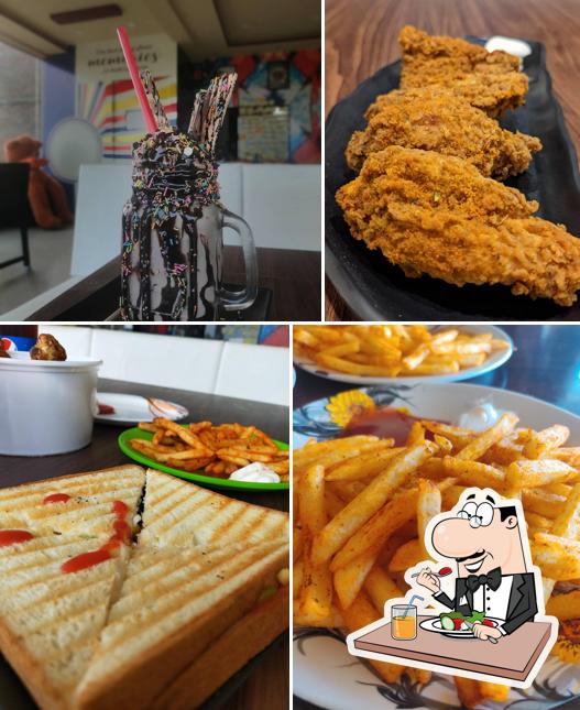 Meals at Frenzo Cafe ಫ್ರೆಂಜೋ಼ ಕೆಫೆ