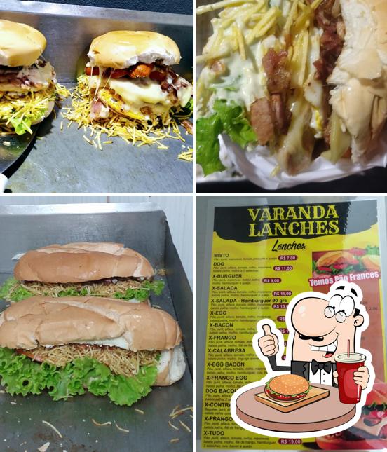 Delicie-se com um hambúrguer no Varanda lanches