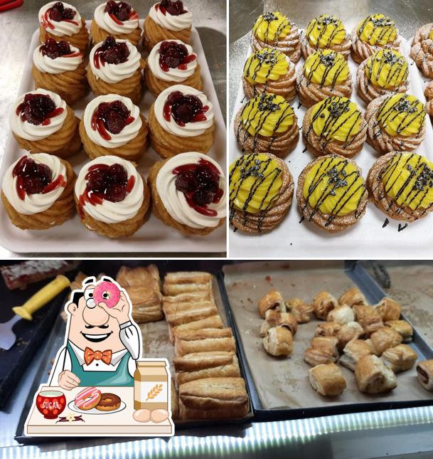 Non scordarti di provare un dessert a PANIFICIO - PASTICCERIA Rosiello Antonio dal 1820 "Micillo"