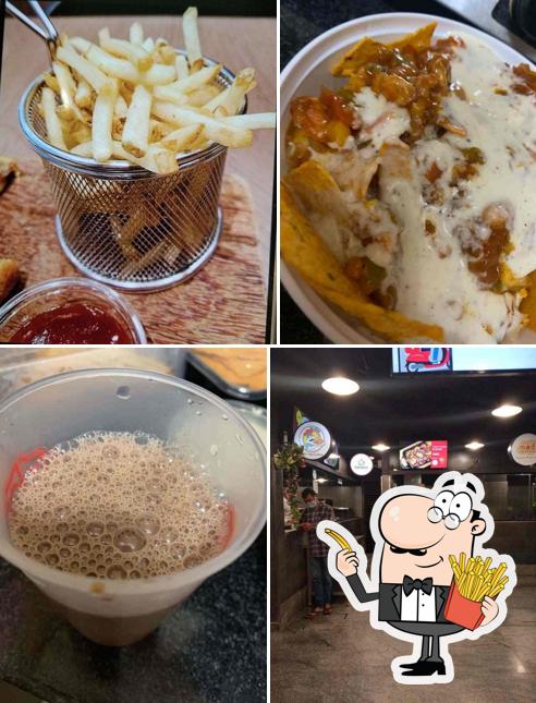 Taste finger chips at Sandice Cafe