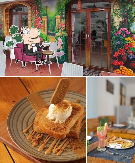 Check out how Cafe de Melon looks inside