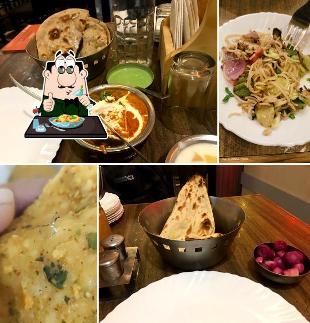 Chow mein at Dilli-6 Restaurant