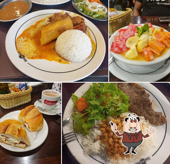 Comida em Lanchonete Duas Rosas