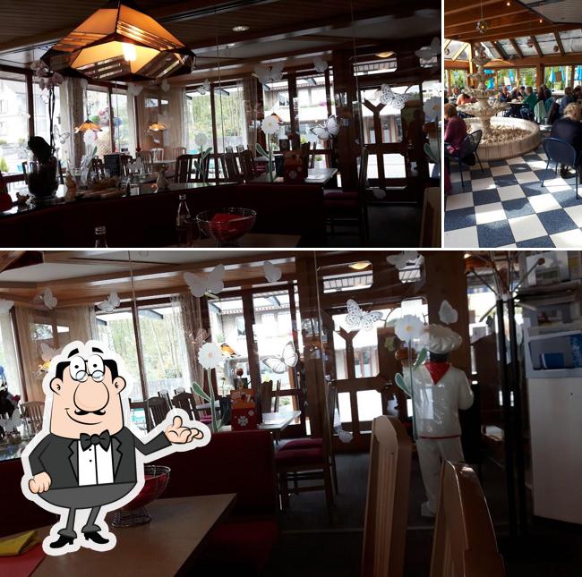 Siediti a un tavolo di Drei Brunnen