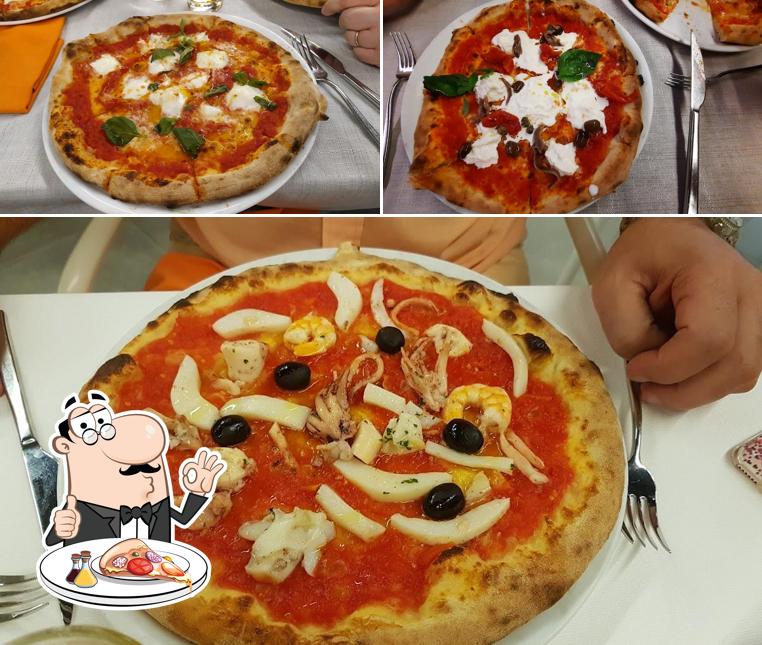 Scegli tra le svariate varianti di pizza