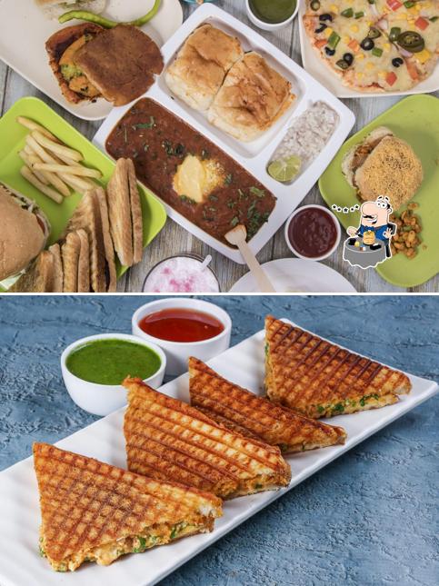 Food at Jay bhawani vadapav
