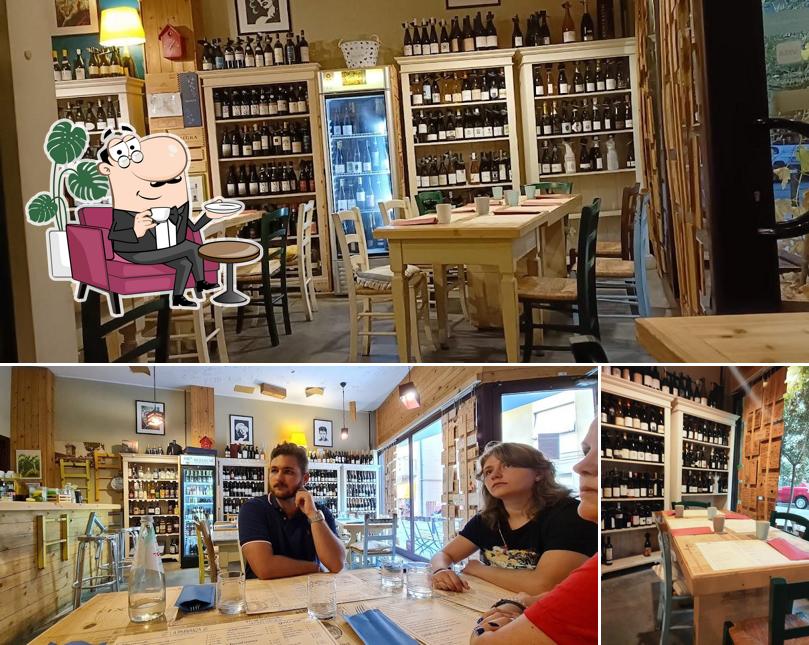 Siediti a un tavolo di Enoteca "La Parnanza"