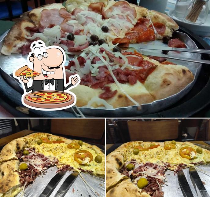 No Pizzaria Ravenna, você pode pedir pizza