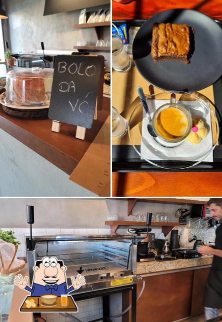 A imagem da comida e interior no Café Da Vó
