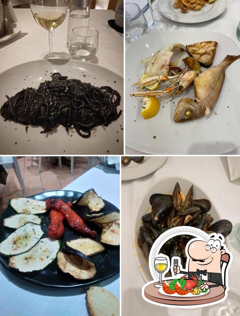 Ordina la cucina di mare a Trattoria Al Faro