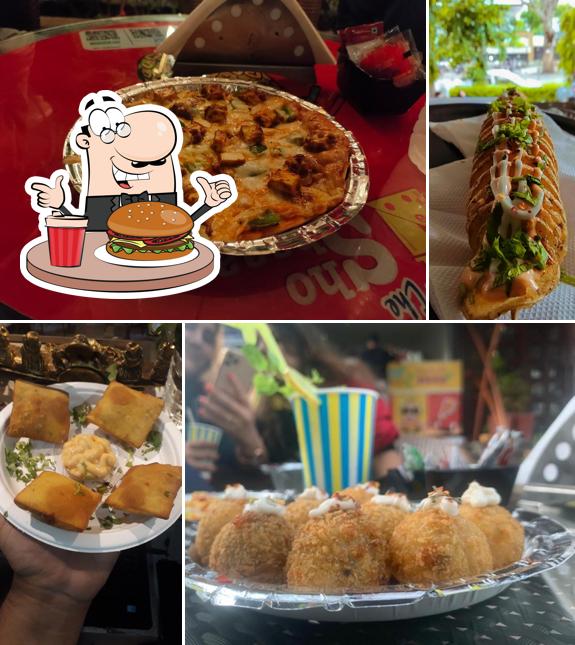 Get a burger at TSC - The ShoShaaa Café - 1, टी.एस.सी. - शोशा कैफे - 1, Old Income Tax Office Road Best Cafe of Udaipur