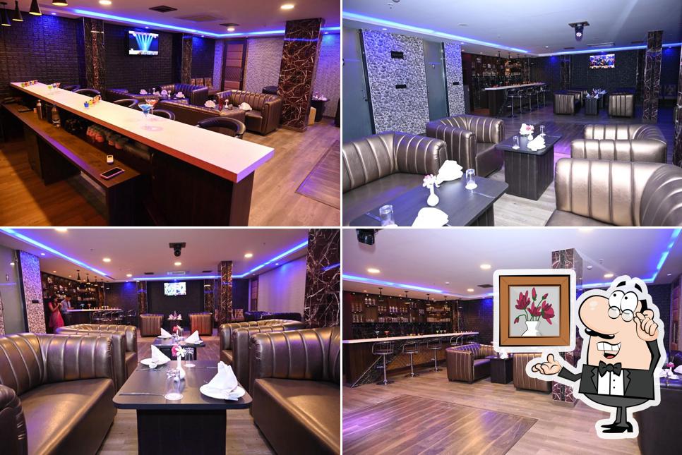 Check out how Drink & Dine Restro Bar @ Hotel Sun City Plaza-Sitapura looks inside