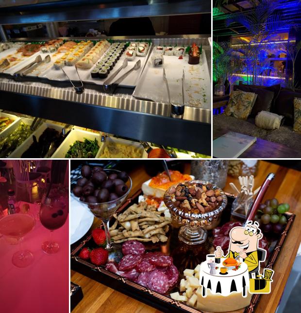 Platos en Lotus Sunset