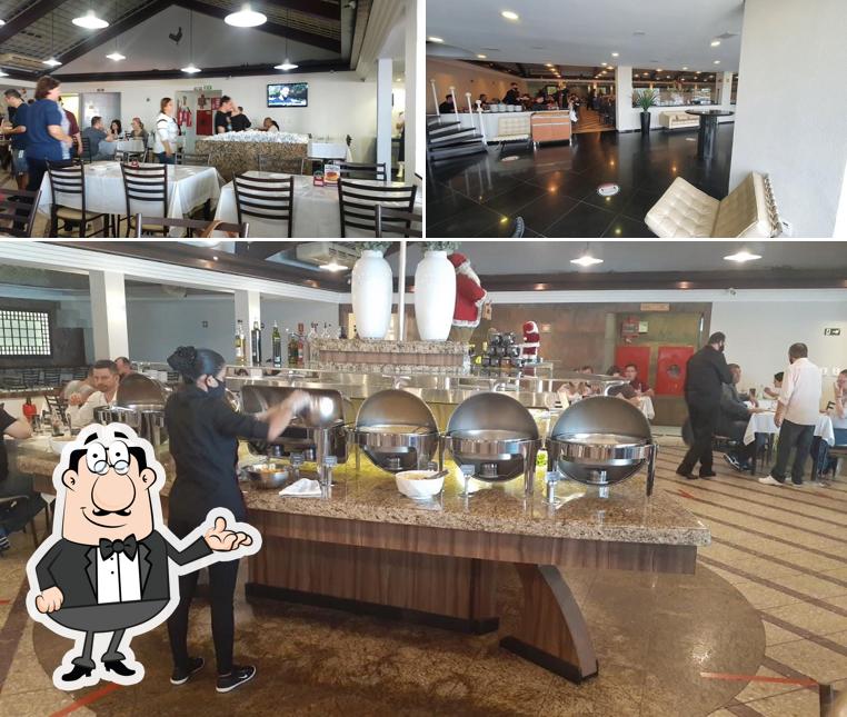 O interior do Frangão Churrascaria