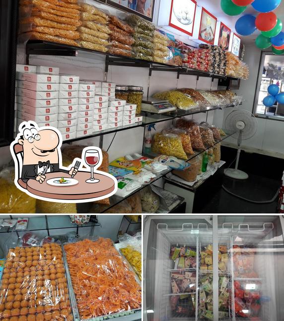 The image of Mishra Chaat Center’s food and interior