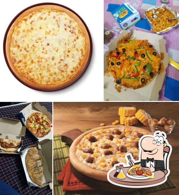 Order pizza at Domino's Pizza Zirakpur Chowk, Zirakpur
