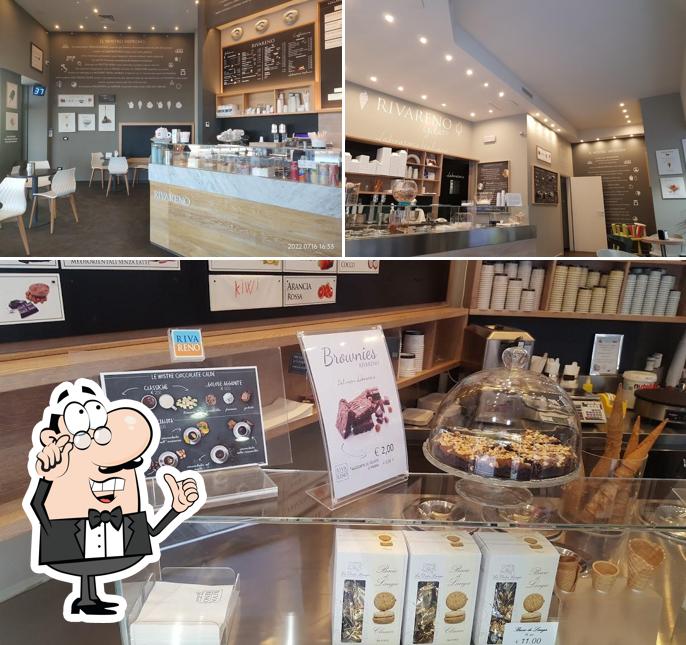 Siediti a un tavolo di Gelateria RivaReno