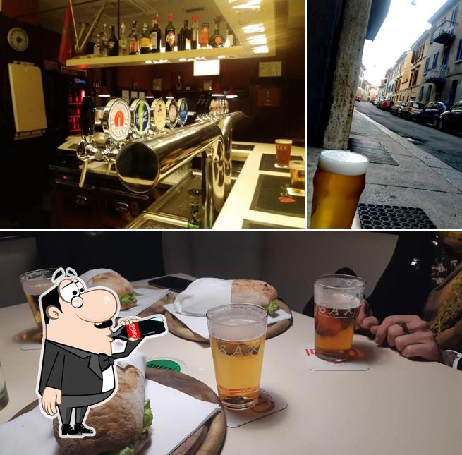 Prenditi un drink dal menu