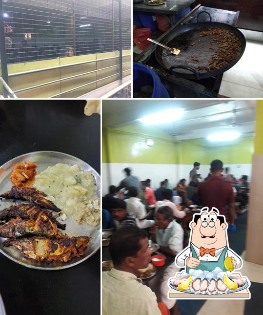 Get seafood at Sinan Kanji stall & Mess House
