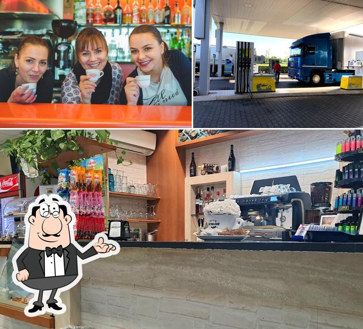 Tra le varie cose da eni cafè si possono trovare la interni e esterno