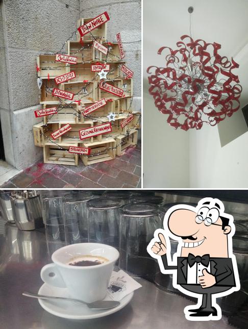 Ecco un'immagine di Mirror coffee & bar