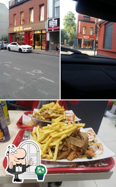 Voici l’image représentant la extérieur et nourriture sur GUR Kebab
