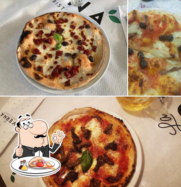 Prenditi una pizza a Pizzeria La Verna