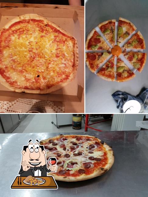 Ordina tra le molte varianti di pizza