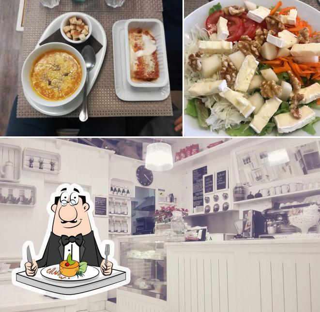 La cibo e interni del ristorante