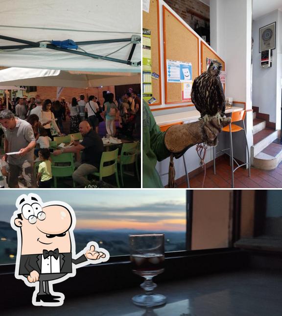 Pizzeria Vineria" Il Ghiottone" si caratterizza per la interni e vino