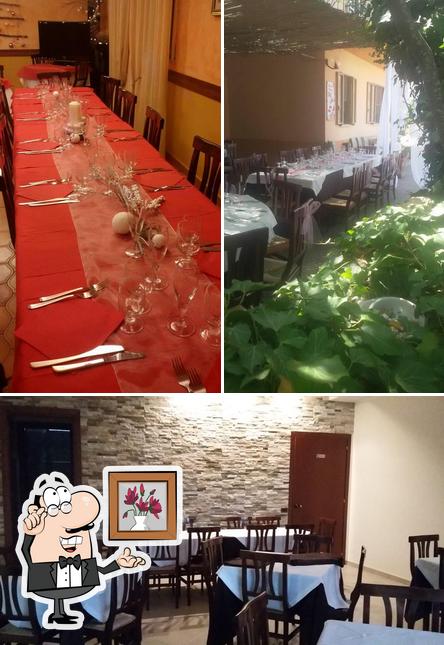 Siediti a un tavolo di Ristorante Pizzeria Del Sole