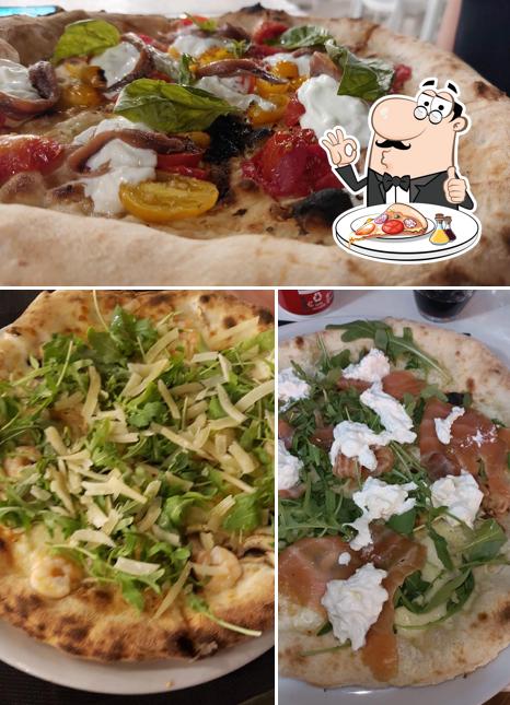 Prova una pizza a Da Mariano Pizzeria Monasterace