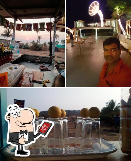 Look at this picture of Sunset point cafe shop