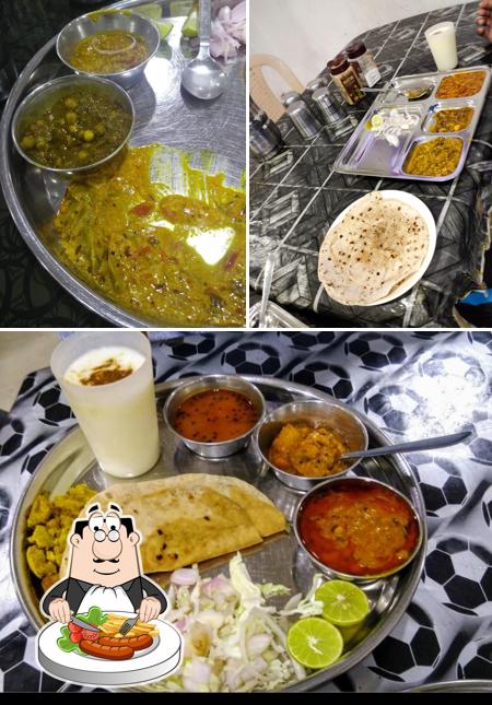 Meals at rajwadi Bhojanalay